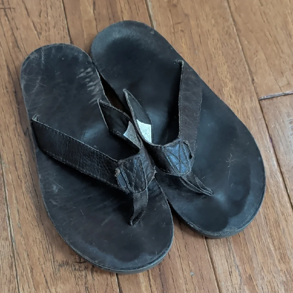 Patagonia Thong Along Alpaca Brown Learher Thong Sandals